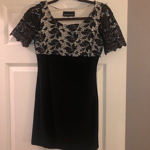 UN DEUX TROIS formal dress